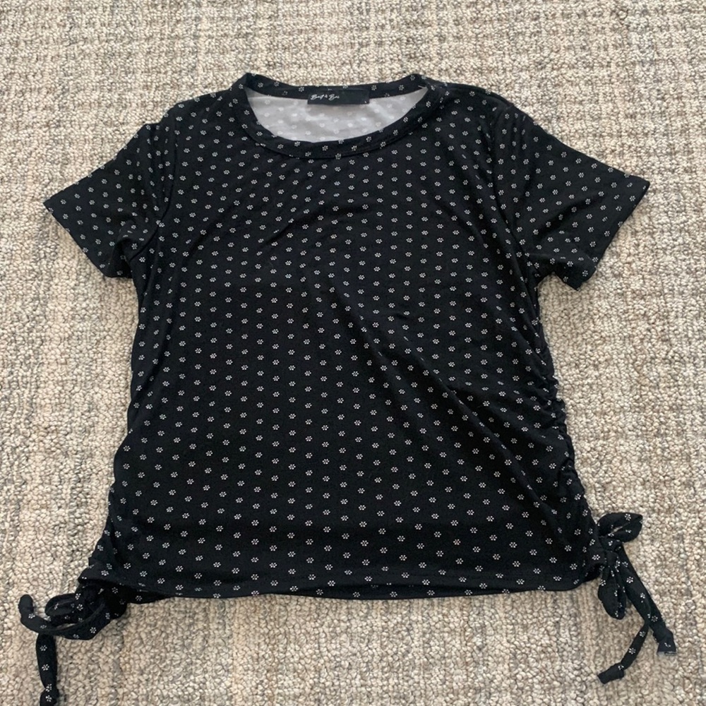 Black with white dainty flowers tee